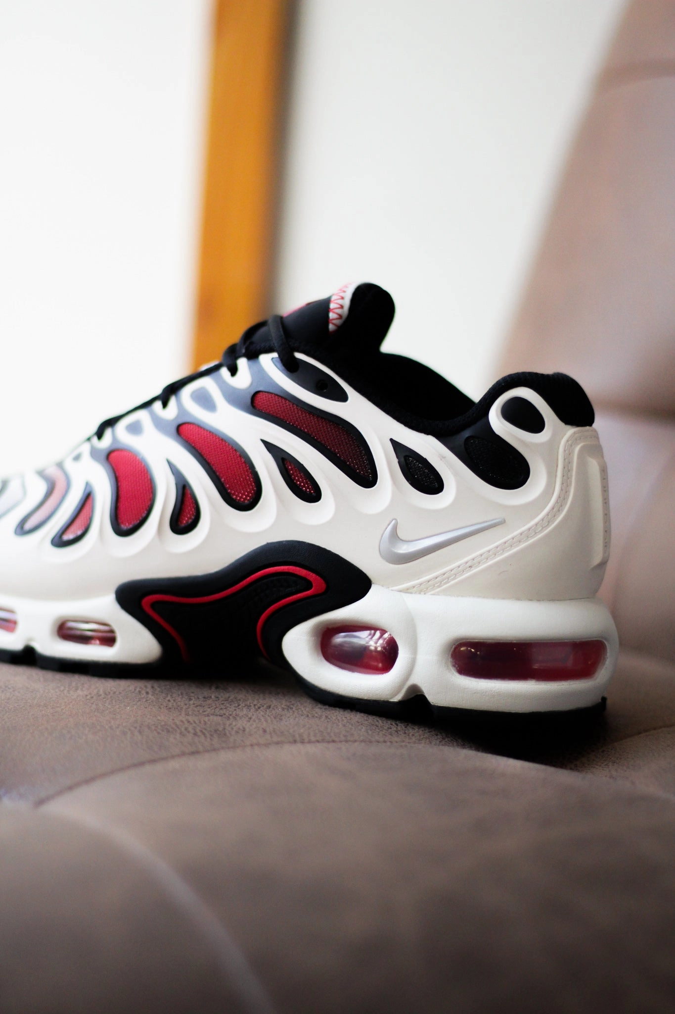 W AIR MAX PLUS DRIFT PHANTOM/FIRE RED