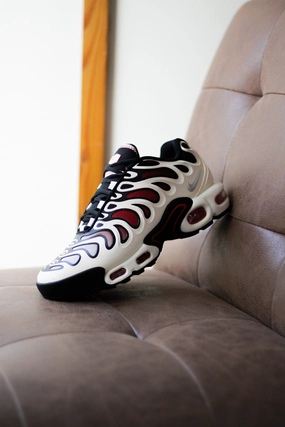 W AIR MAX PLUS DRIFT PHANTOM/FIRE RED