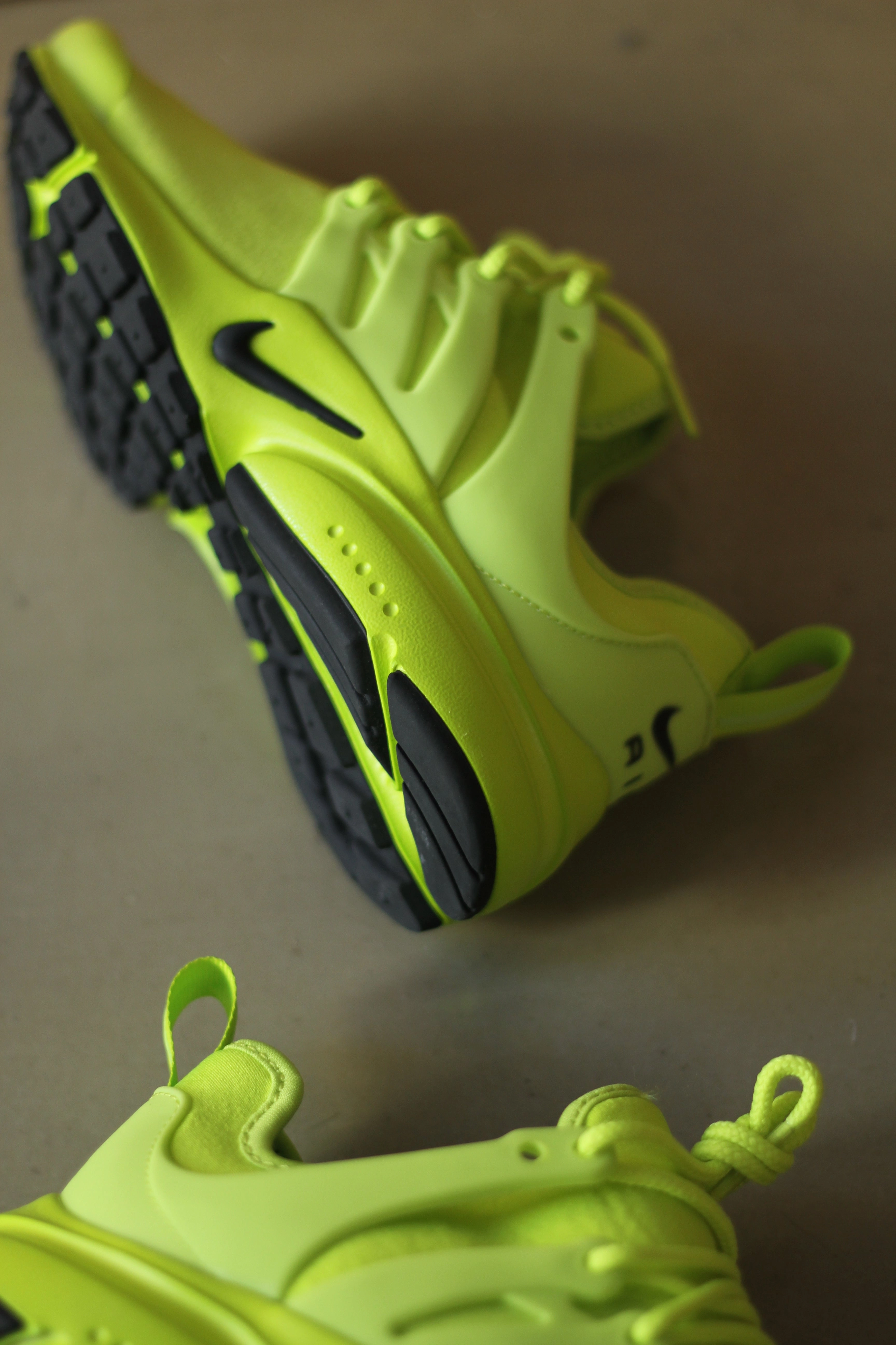 W AIR PRESTO ATOMIC GREEN