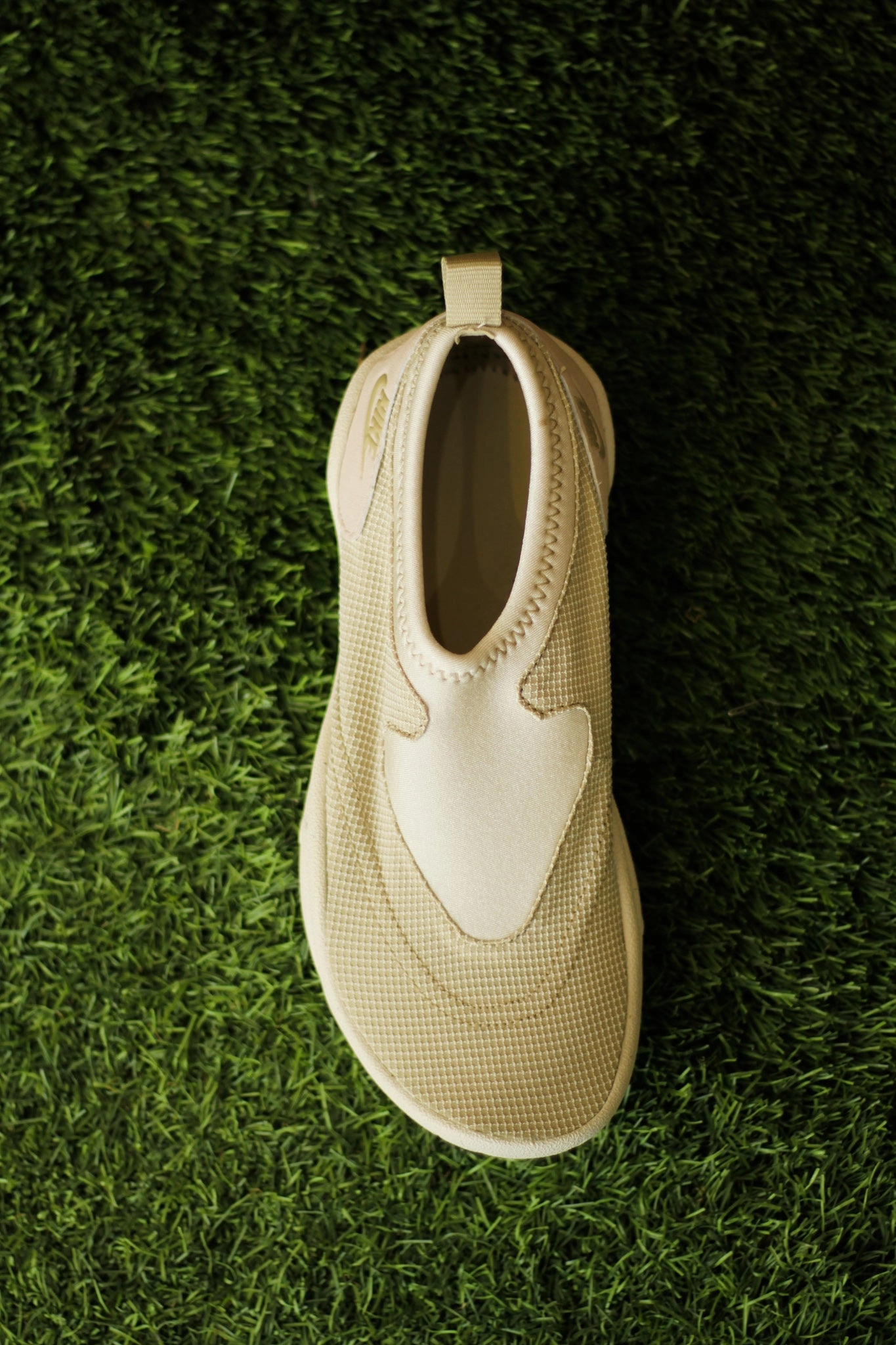 W NIKE AQUA TURF LT OREWOOD BRN/DESERT KHAKI