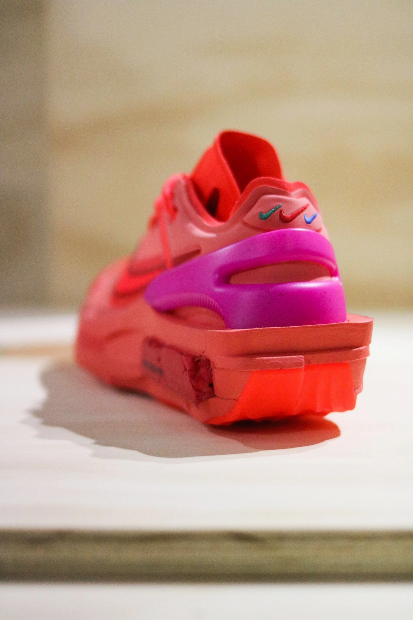 W NIKE FONTANKA EDGE BRIGHT CRIMSON