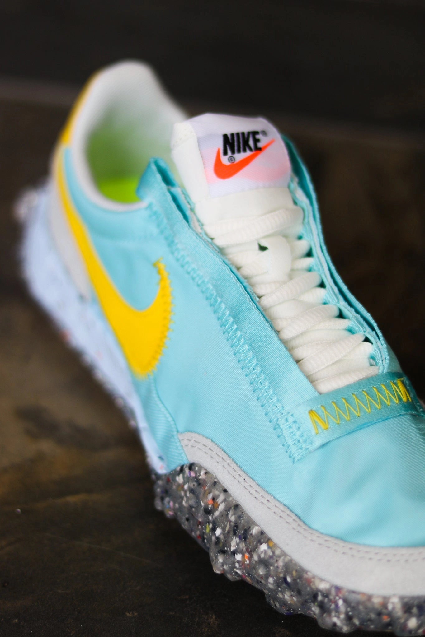 W NIKE WAFFLE RACER CRATER BLEACHED AQUA
