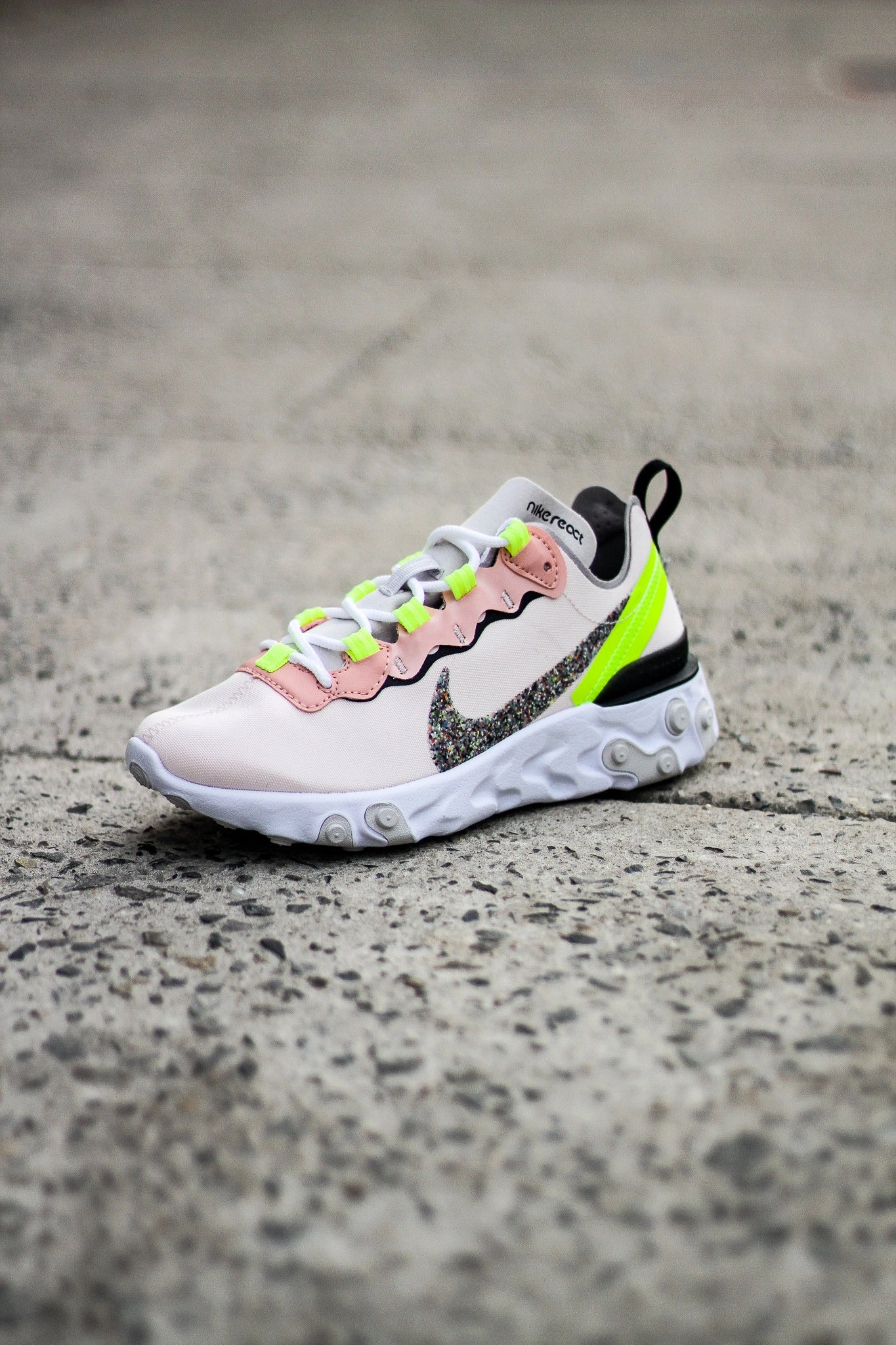 W REACT ELEMENT 55 SOFT PINK