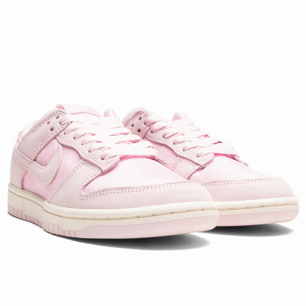 Women's Dunk Low - Regal Pink/Pink Foam/Soft Pearl